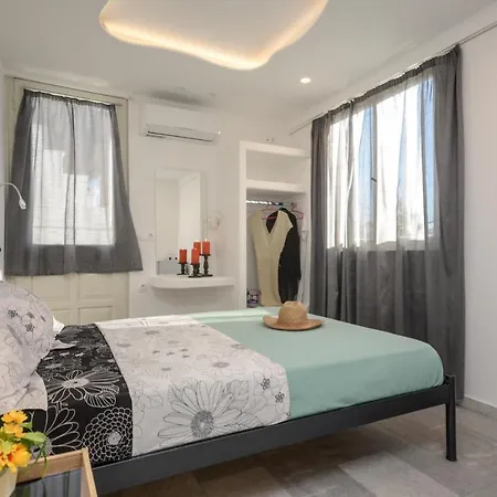 Depis Suites & Naxos *