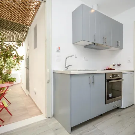 Depis Suites & Naxos *