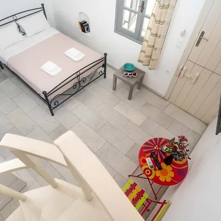 Depis Suites & Naxos Apart Otel