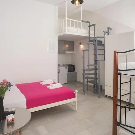 Depis Suites & Naxos *